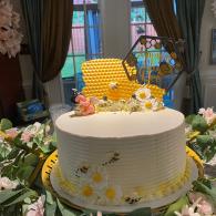Mommy to Bee Cake